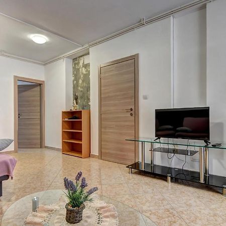 Apartments Kajfes Fažana Εξωτερικό φωτογραφία