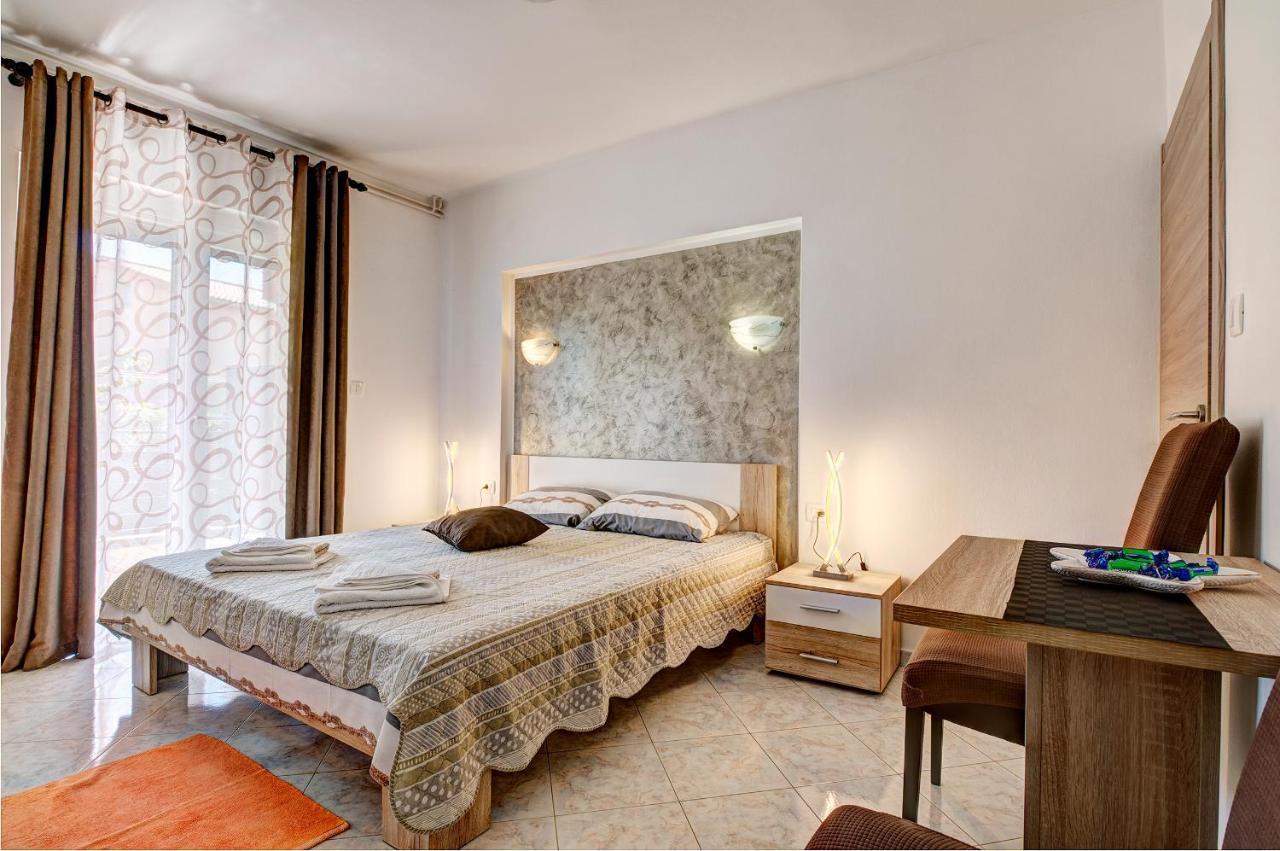 Apartments Kajfes Fažana Εξωτερικό φωτογραφία