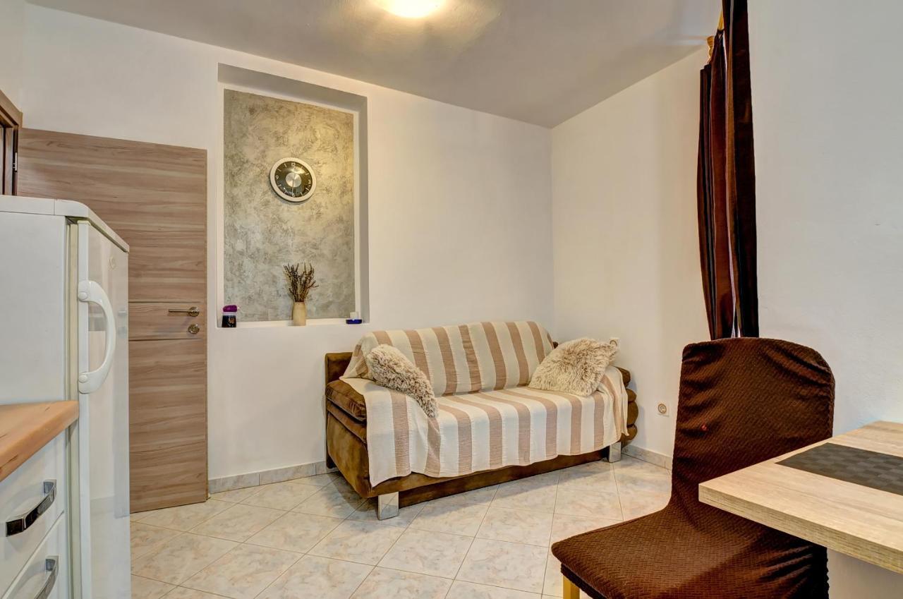 Apartments Kajfes Fažana Εξωτερικό φωτογραφία