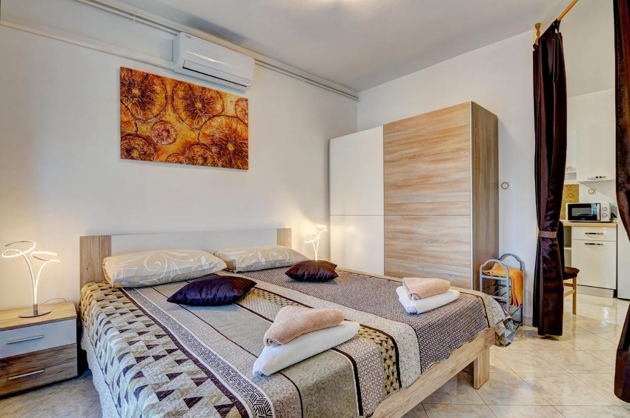 Apartments Kajfes Fažana Εξωτερικό φωτογραφία